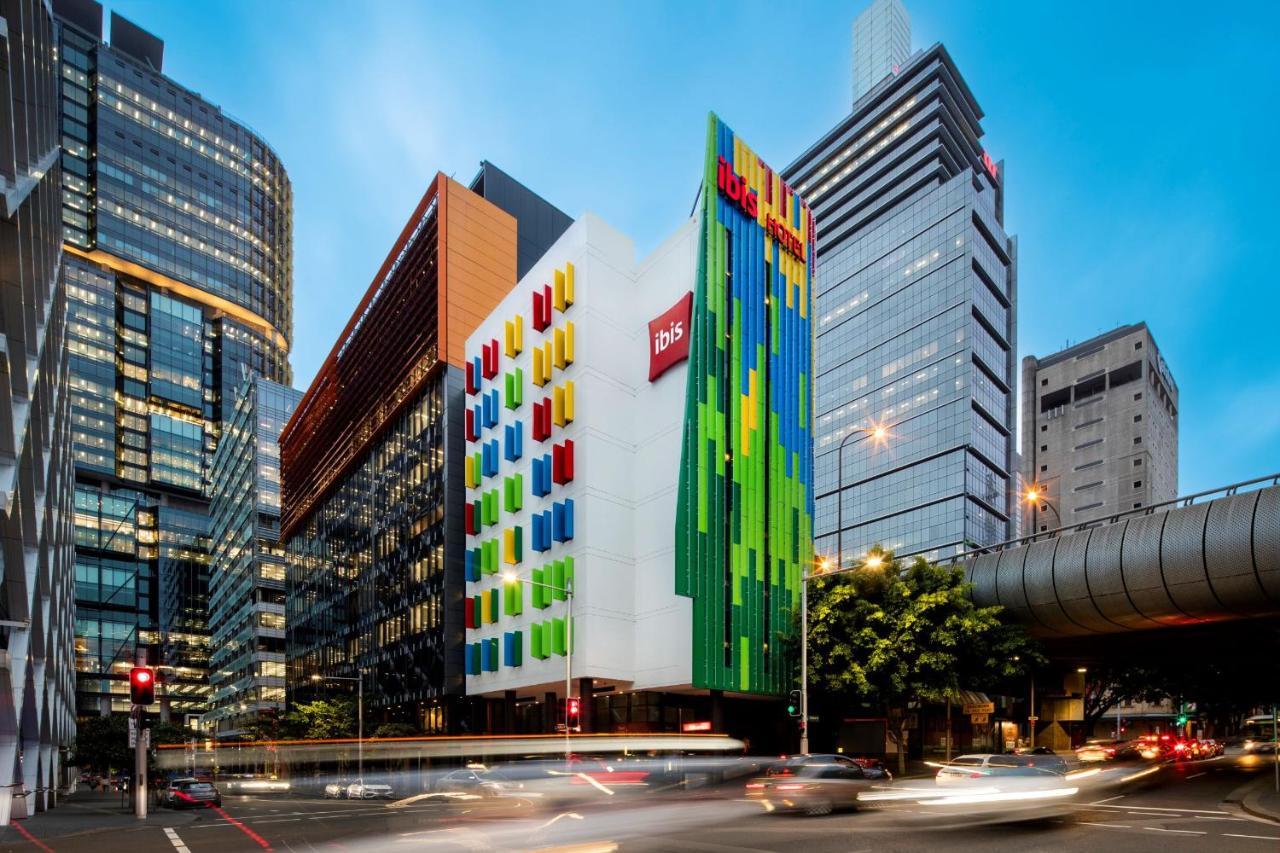 Ibis Sydney Barangaroo Hotel Exterior photo