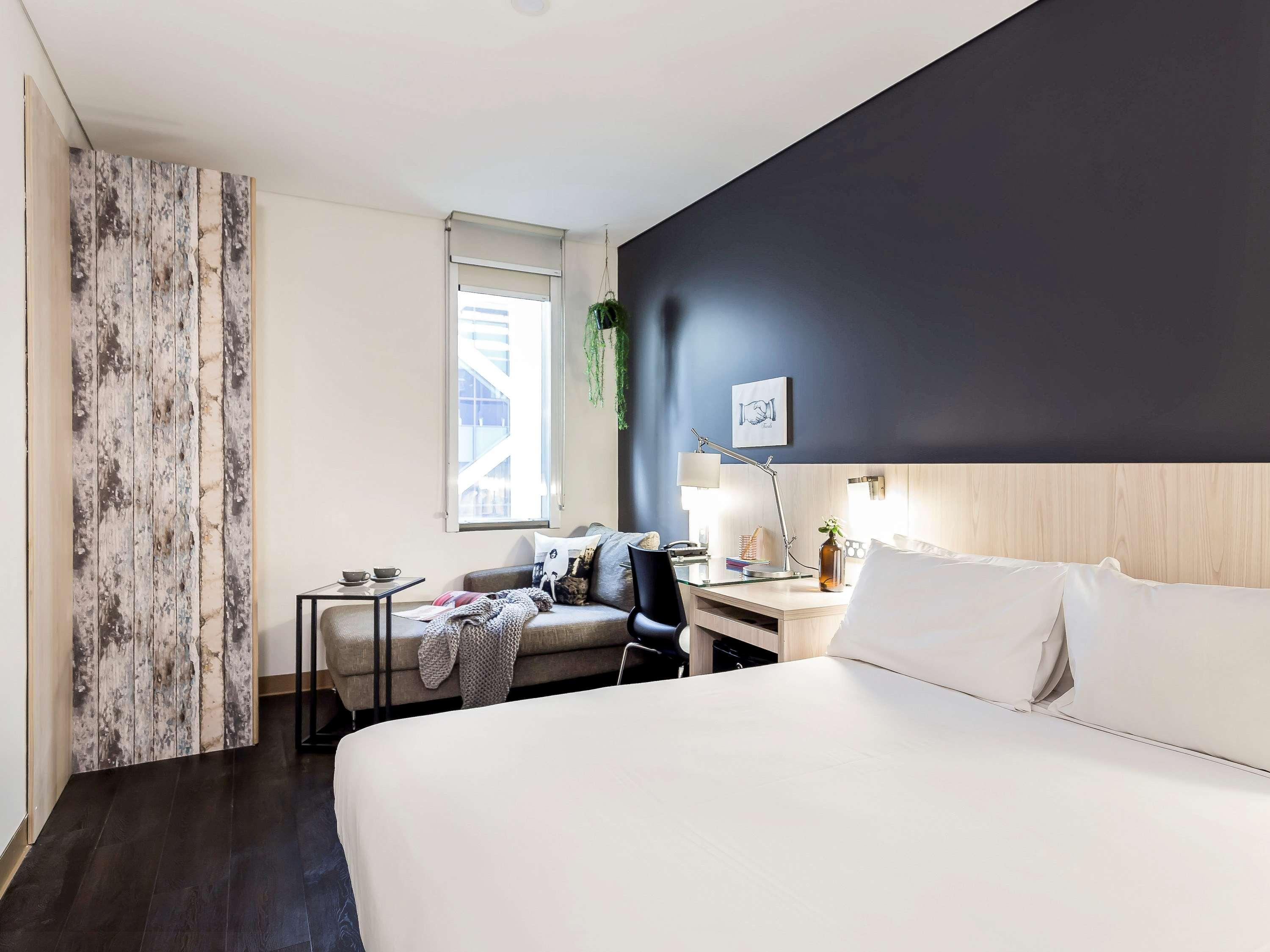 Ibis Sydney Barangaroo Hotel Exterior photo