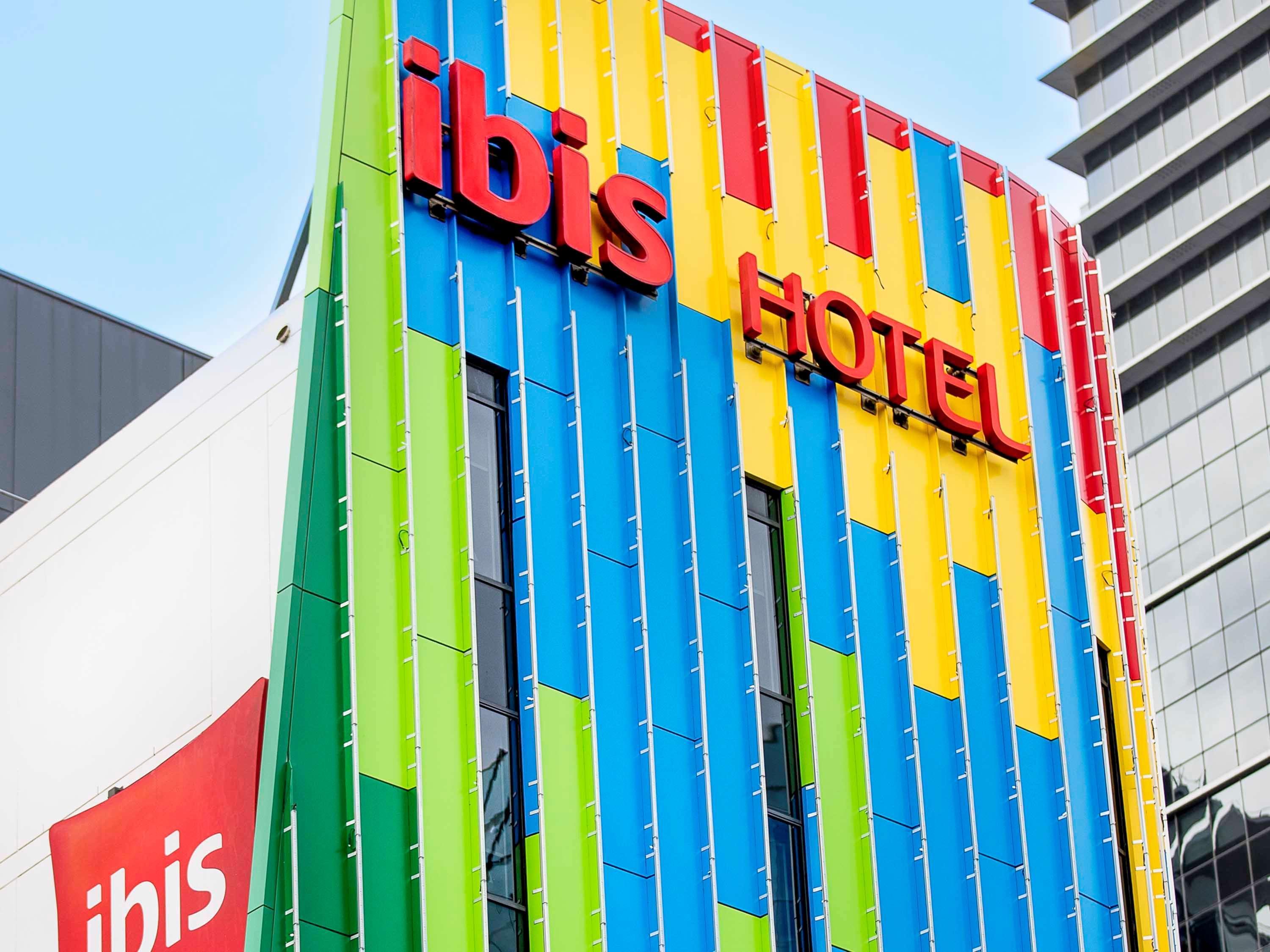 Ibis Sydney Barangaroo Hotel Exterior photo