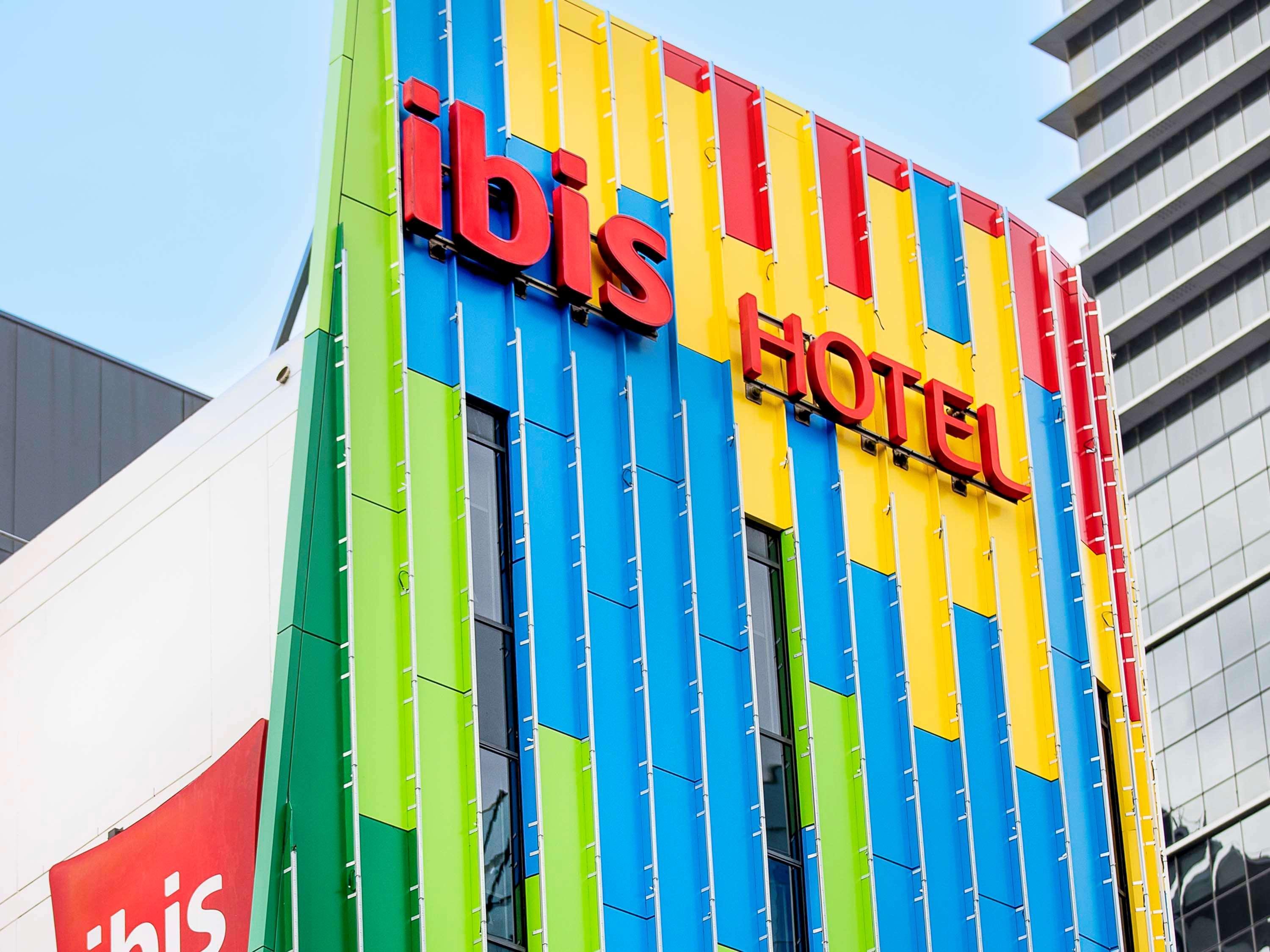 Ibis Sydney Barangaroo Hotel Exterior photo