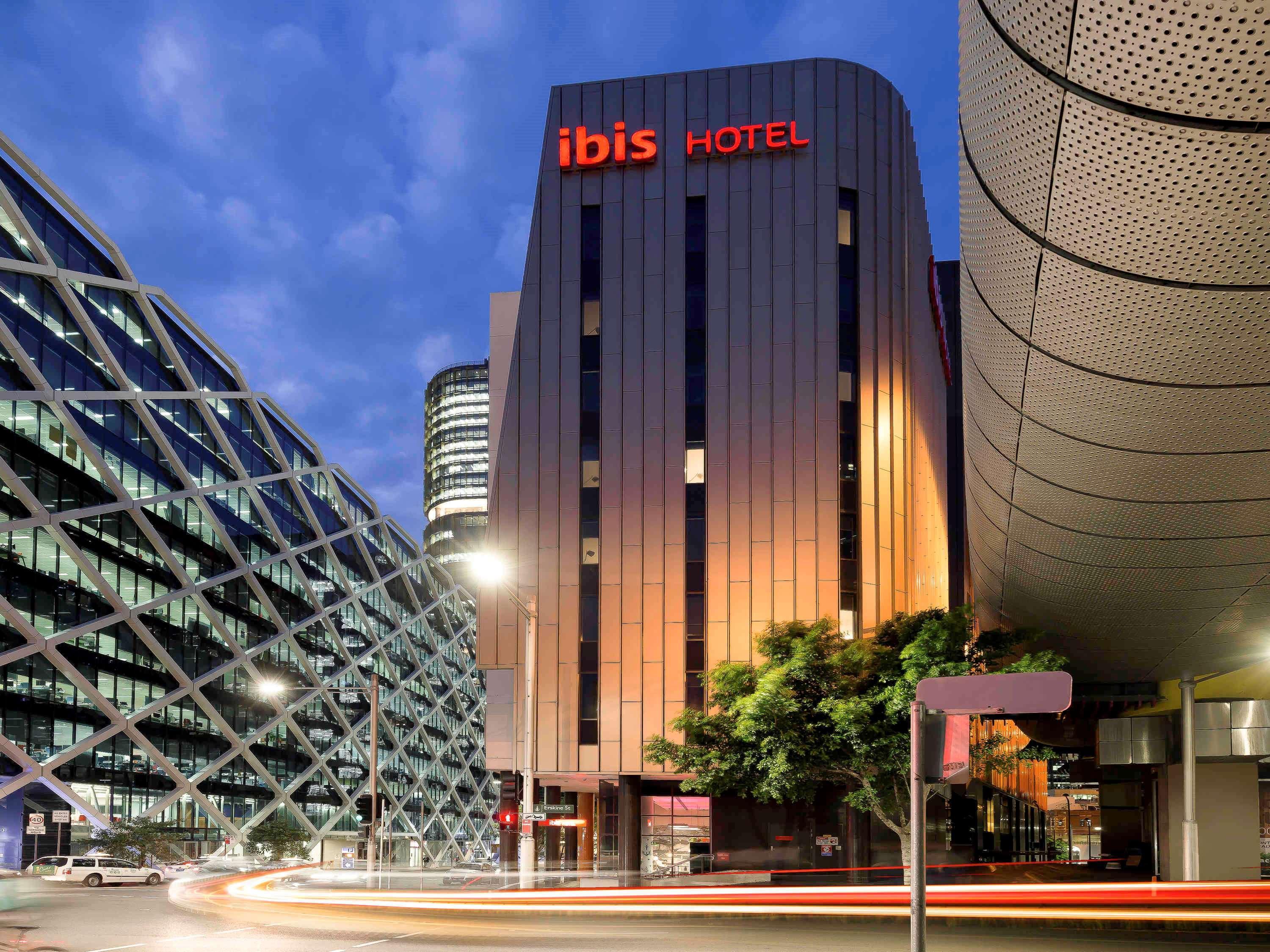 Ibis Sydney Barangaroo Hotel Exterior photo