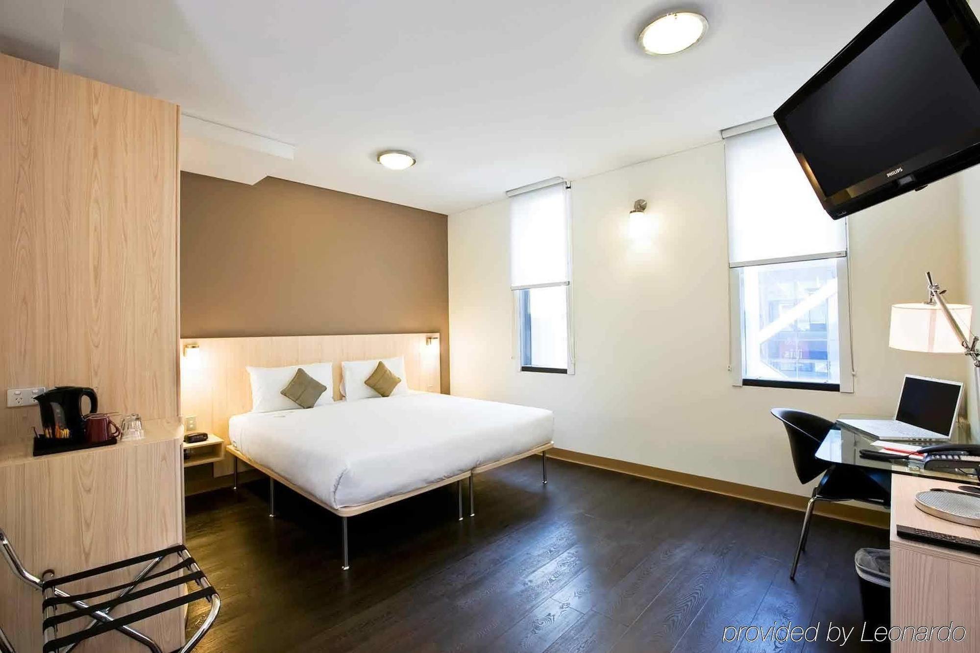Ibis Sydney Barangaroo Hotel Exterior photo