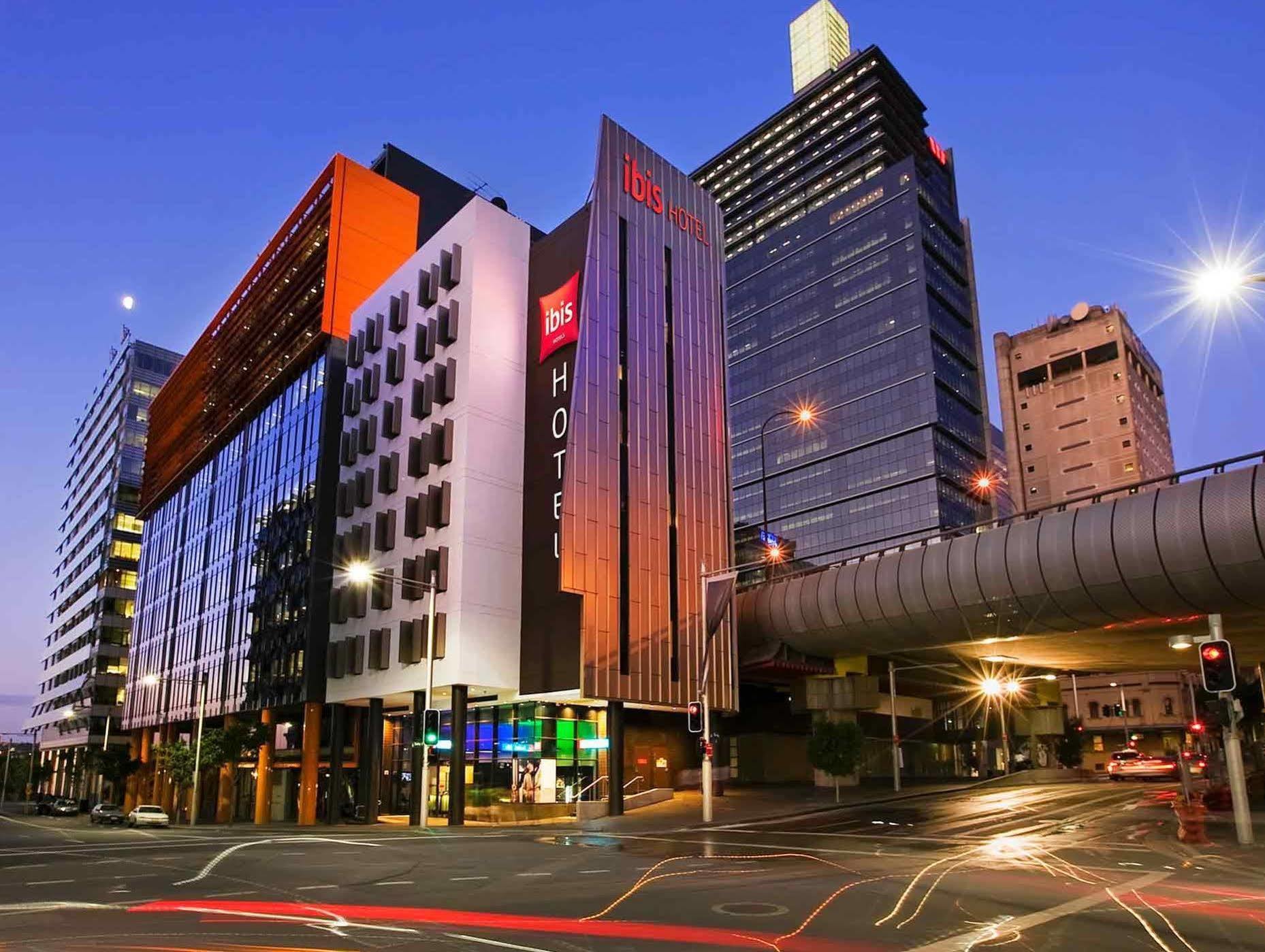 Ibis Sydney Barangaroo Hotel Exterior photo